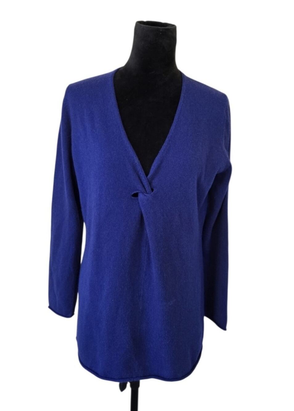 Enzo Mantovani 100% Cashmere Sweater V Neck Front Knot Italian Quiet Luxury Sz L